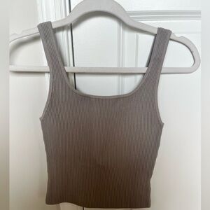 Aritzia Sculpt Knit Tank in Ashen, Small NWT
